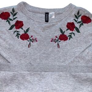 Grey H&M shirt with embroidered roses